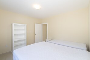 Family Townhome, Multiple Beds | Free WiFi - Casa 3 quartos - 281 (Bombinhas)