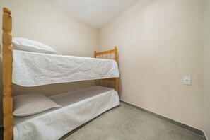 House, Multiple Beds | Free WiFi