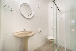 Ferienhaus, Mehrere Betten | Badezimmer | Dusche