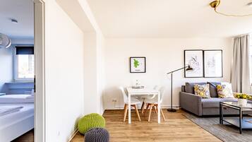 Departamento Confort, 1 cama Queen size y sofá cama | Cortinas blackout, tabla de planchar con plancha y wifi gratis