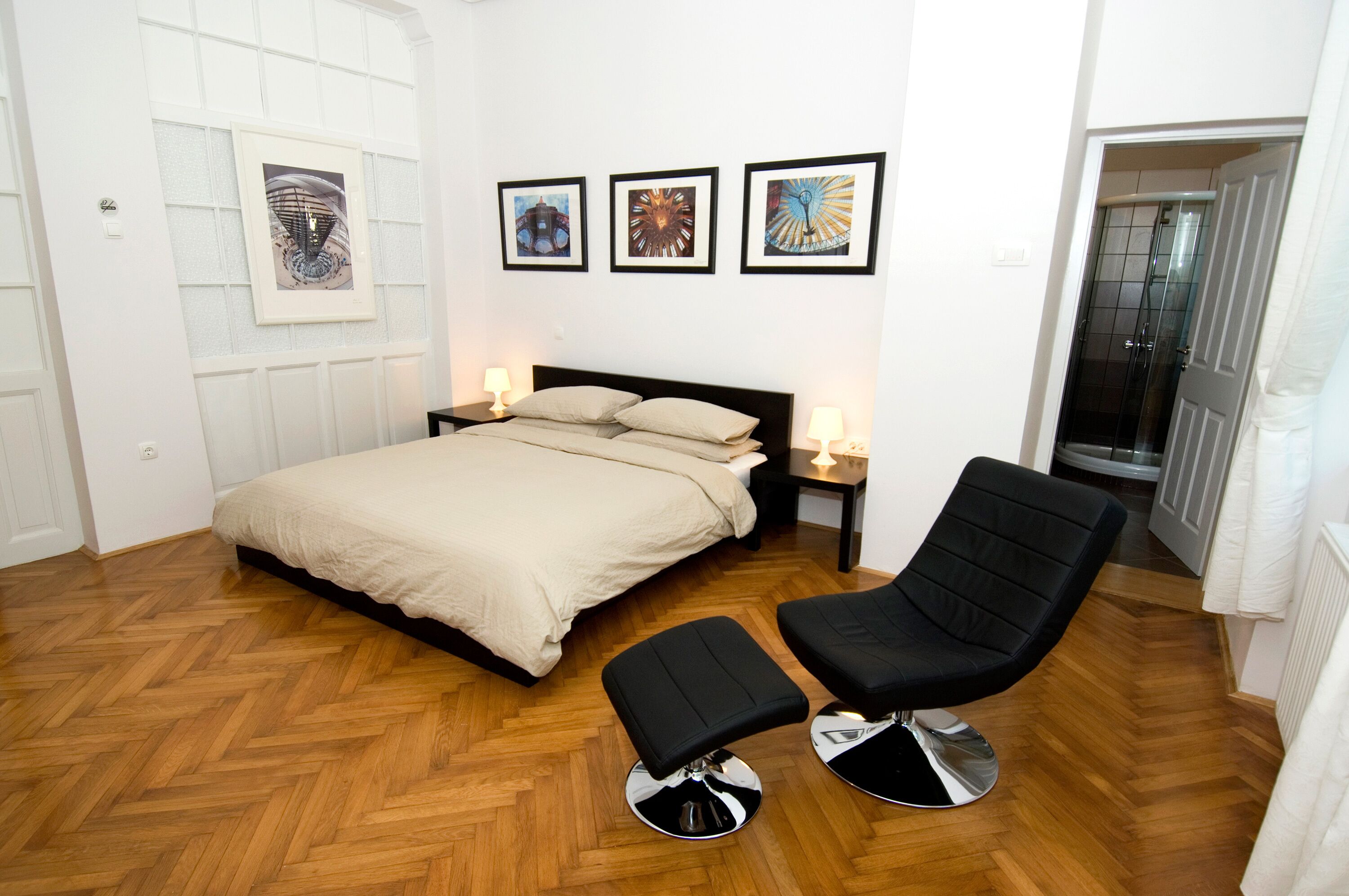 Foto - Urban Rooms--free parking--