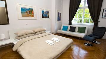 Double Room | Individually decorated, individually furnished, desk, laptop workspace