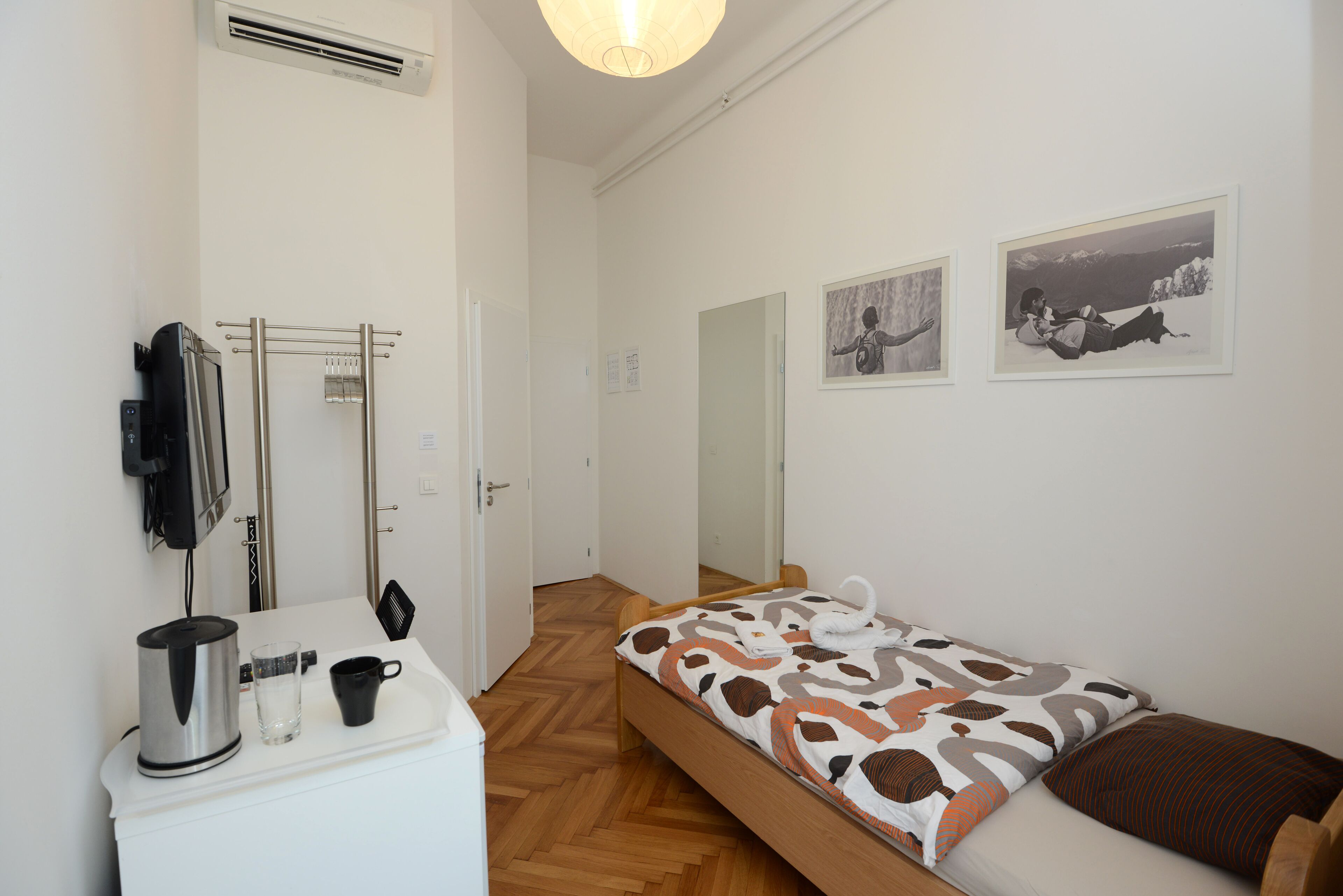 Foto - Urban Rooms--free parking--