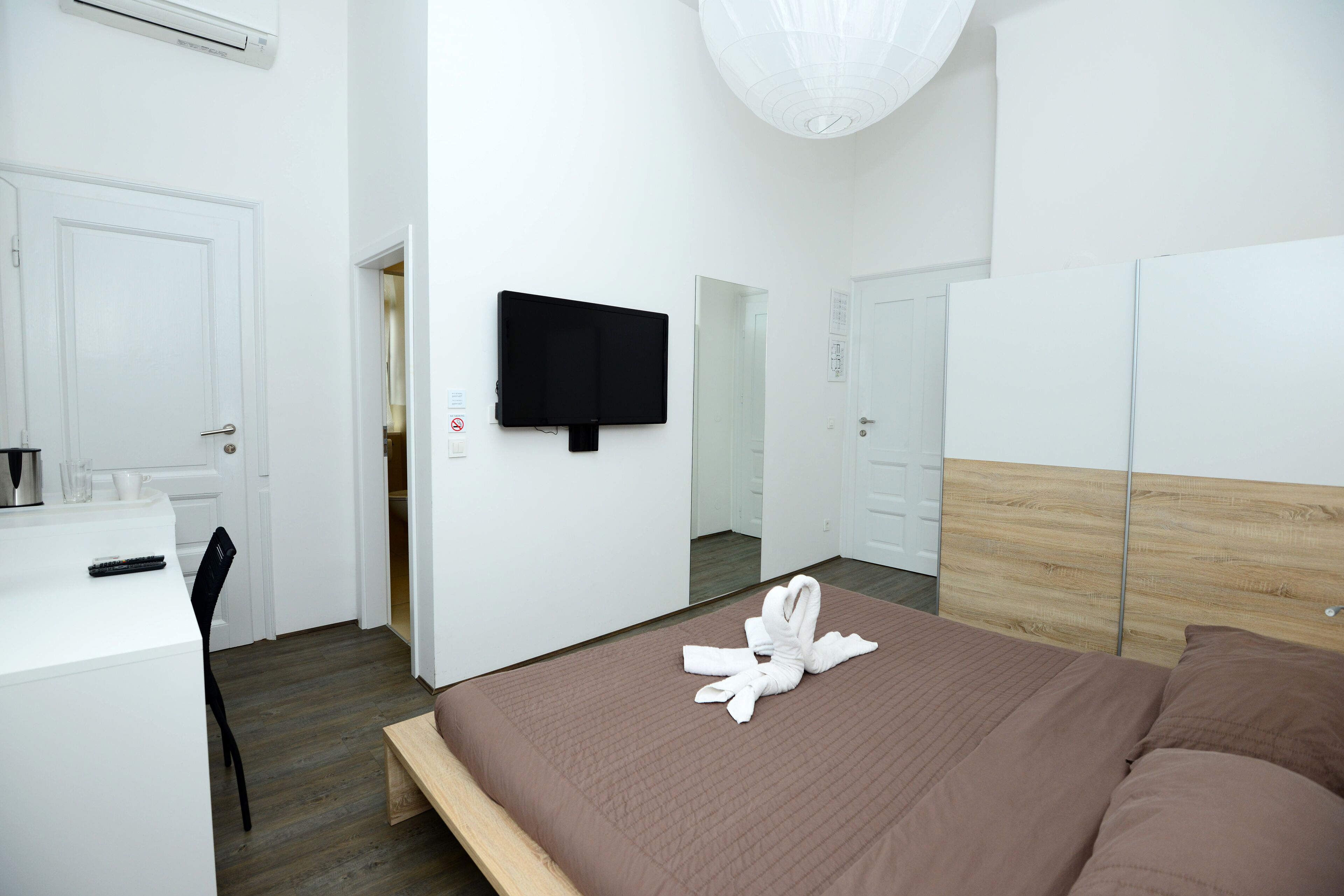 Foto - Urban Rooms--free parking--