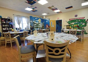 Dining - Weather-Proof 2026 MEMORIAL DAY in Newport - EZ2Book!  Guaranteed Dates! (Newport)