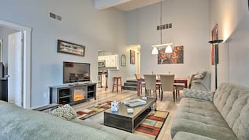 TV, fireplace, DVD player