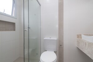 Apartment, Multiple Beds, Non Smoking | Bathroom - Apartamento 2 quartos - 333 (Bombinhas)