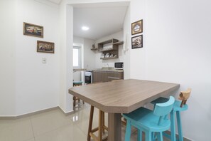 In-room dining - Apartamento 2 quartos - 333 (Bombinhas)