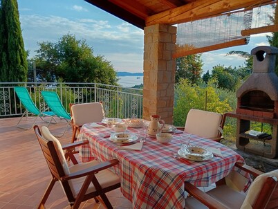 Detached Villa with wonderful gulf view. Single villa surrounded by greenery.