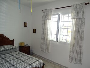 1 bedroom, laptop workspace, free WiFi, bed sheets - Rickaty Lodge Bed & Breakfast (Ingenio)