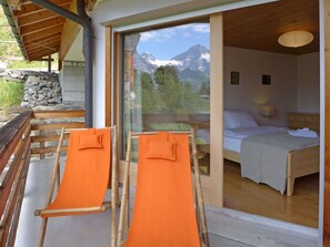 6 bedrooms, travel crib, free WiFi - Cosy apartment for 10 people with WIFI, TV and balcony (Mürren)