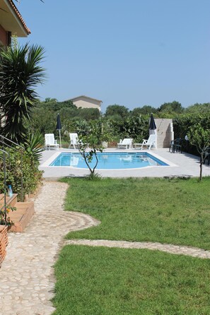 Outdoor pool - Blue Pools Relax Casa Adele (Balestrate)