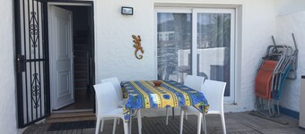 House on port with garden-Mooring possible-Santa Margarida Rosas