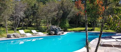 3 개의 야외 수영장