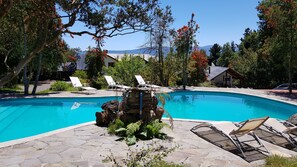 3 outdoor pools - Bambulodge (Pucón)