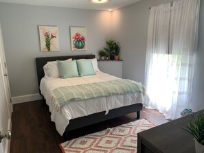 5 bedrooms, iron/ironing board, free WiFi, bed sheets - The Hartman’s get away. <br> Perfect for Baseball Families! (Oneonta)