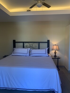 Bộ đồ giường kháng dị ứng, nệm Tempur-Pedic, trang trí khác biệt 
