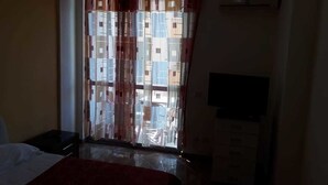 Comfort Apartment, Sea View | 2 bedrooms, in-room safe, desk, rollaway beds (free) - Apartment Durres (Durrës)