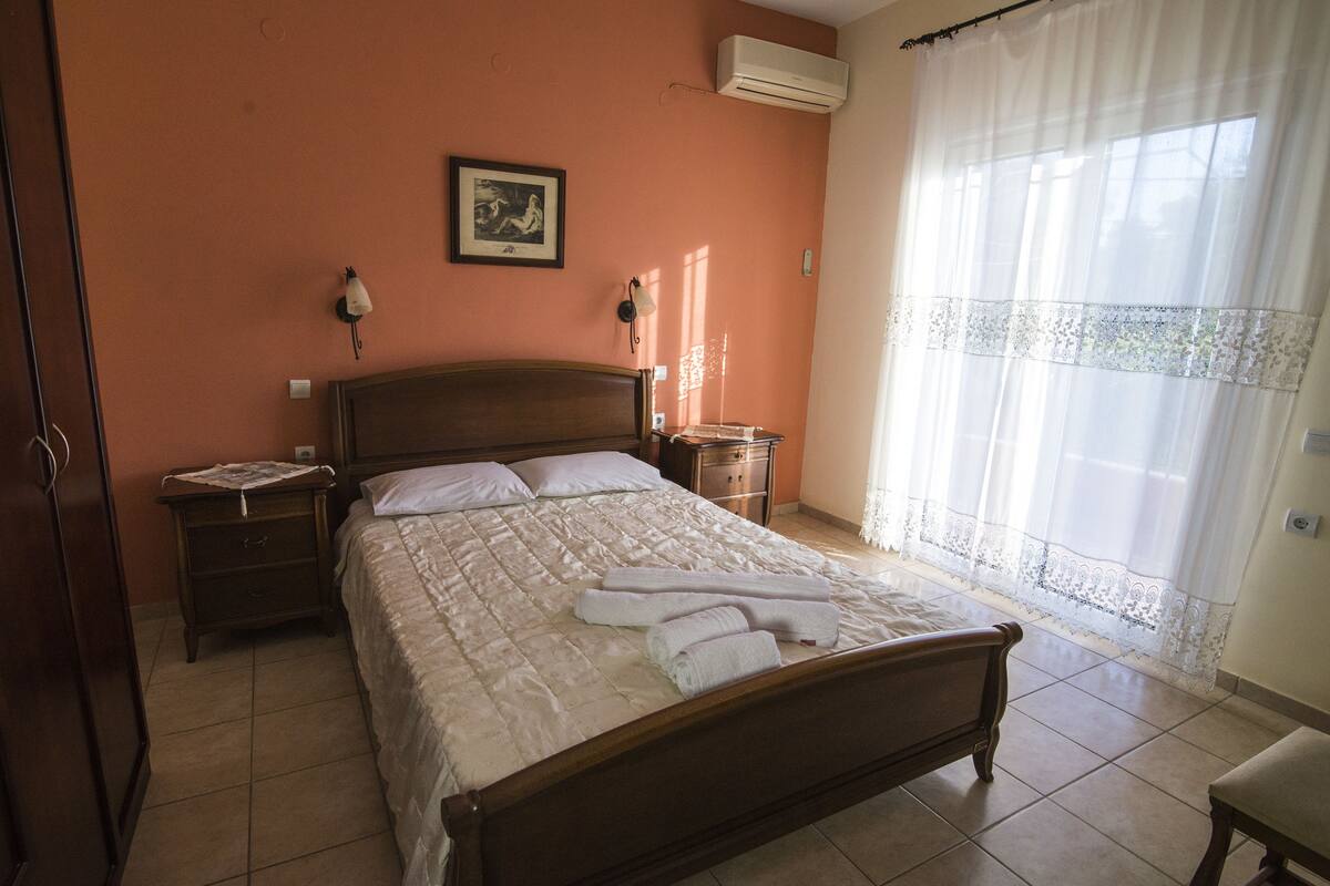 Apartamento, 2 quartos | Roupas de cama de algodão egípcio, roupas de cama premium