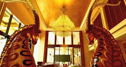 Hejiang Peninsula Hotel