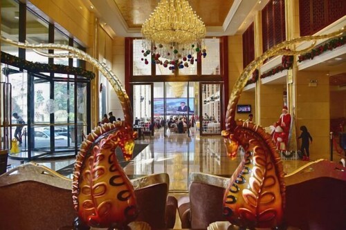 Hejiang Peninsula Hotel