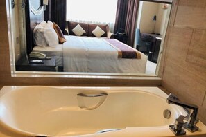 Room - Hejiang Peninsula Hotel (Fengkai)