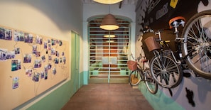 Interior entrance - Hostal Casa MX Alameda - Hostel (Mexico City)