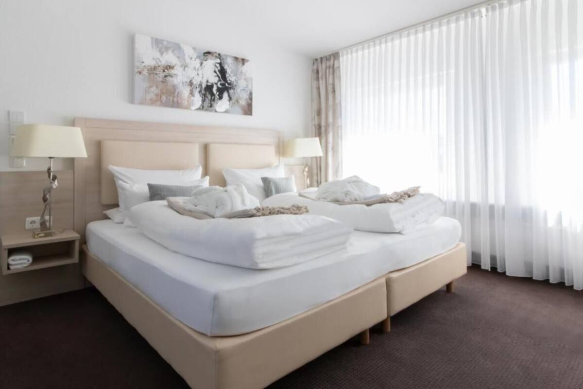 minibar, in-room safe, individually furnished, desk