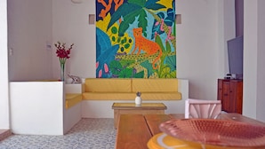Living room - El Faro de Alejandria hostel (Santa Marta)
