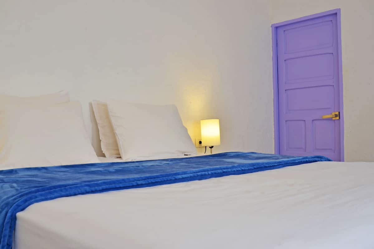 In-room safe, free WiFi, bed sheets