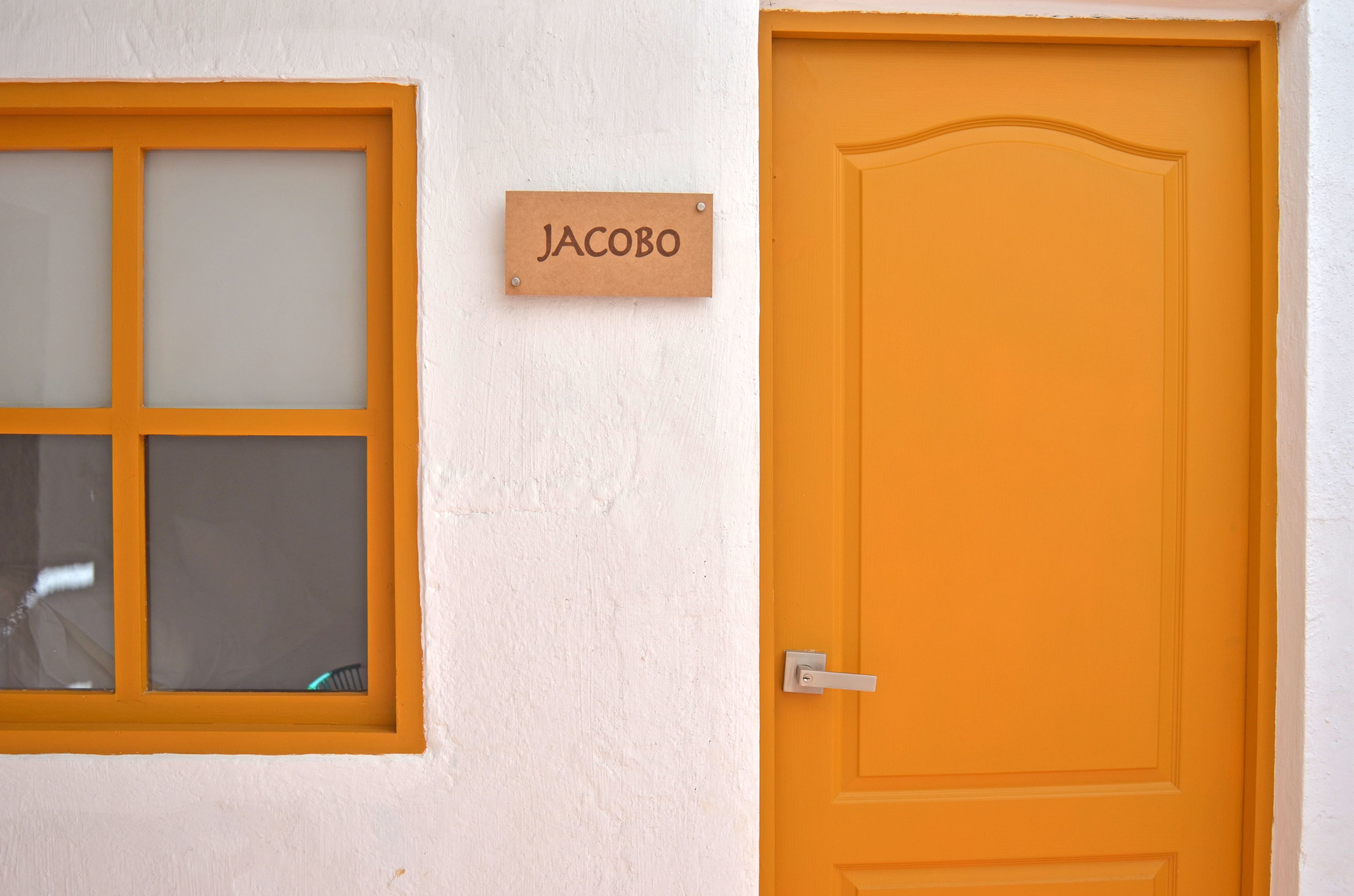 In-room safe, free WiFi, bed sheets