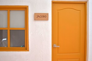 In-room safe, free WiFi, bed sheets