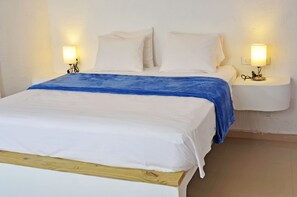 Standard Double Room, 1 Queen Bed, Non Smoking | In-room safe, free WiFi, bed sheets