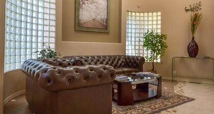 MAJESTIC LUXURY IN THE ABQ FOOTHILLS!!