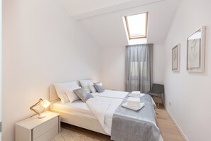 4 Schlafzimmer, Zimmersafe, Bügeleisen/Bügelbrett, Reisekinderbett