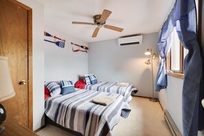 4 bedrooms, desk, iron/ironing board, travel cot
