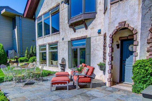 Cozy Private Cottage overlooking the St. Croix River Valley