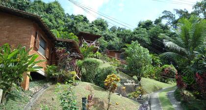 Canto das Águas Bungalows, Wasserfall mit natürlichem Pool