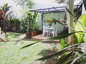 Outdoor dining - Janestown Manado (Kota Manado)