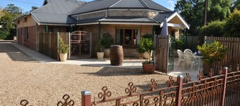 Apartments on Fiedler - Studio