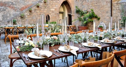 Castillo entero en el corazón de la Toscana. El lugar ideal para bodas y eventos.