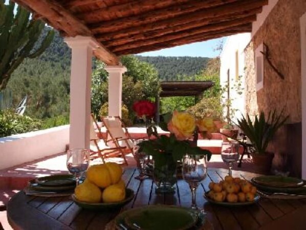 Outdoor dining - Country holiday home - San jose (sant Josep de sa Talaia)