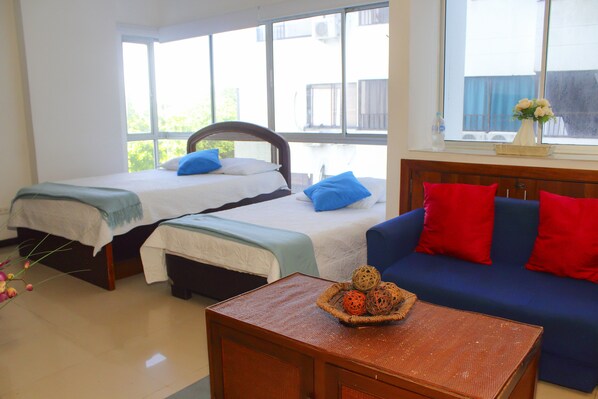 1 bedroom, in-room safe, iron/ironing board, free WiFi