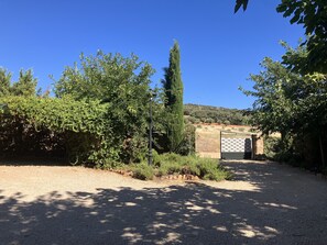 Enceinte de l’hébergement