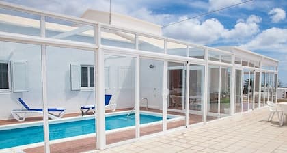 Villa con piscina privada y maravillosas vistas al "Valle de las 1000 palmeras"