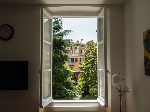 Für Albaro (ARBA), zwei Schritte von der Mitte, in der grünen historischen Ville genoves