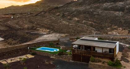 Eco-Villa immersed in a natural park of volcanic origin.