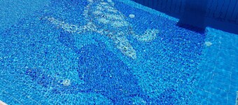 Romantic Villa, central location, priv. pool, sun terrace, 10 mins to the beach!