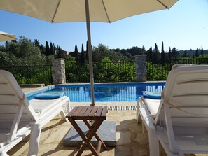 Outdoor pool - Stylish villa, central & quiet, priv. pool, sun terrace,10 min to the beach! (Agios Ioannis central)