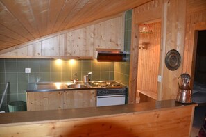 Kühlschrank, Ofen, Herdplatte